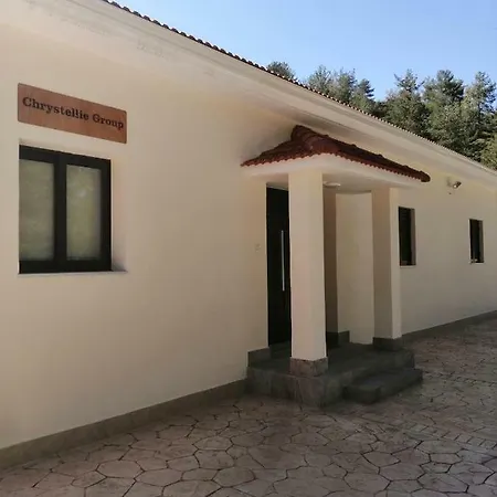Chrystellie Group Holiday home