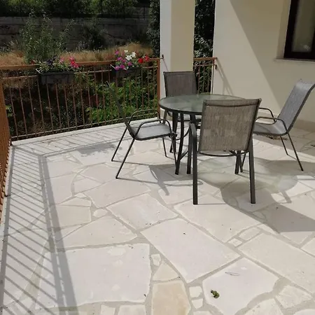 Chrystellie Group Holiday home